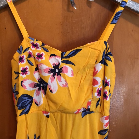 Old Navy Floral Tiered Cami Dress - Picture 3 of 6